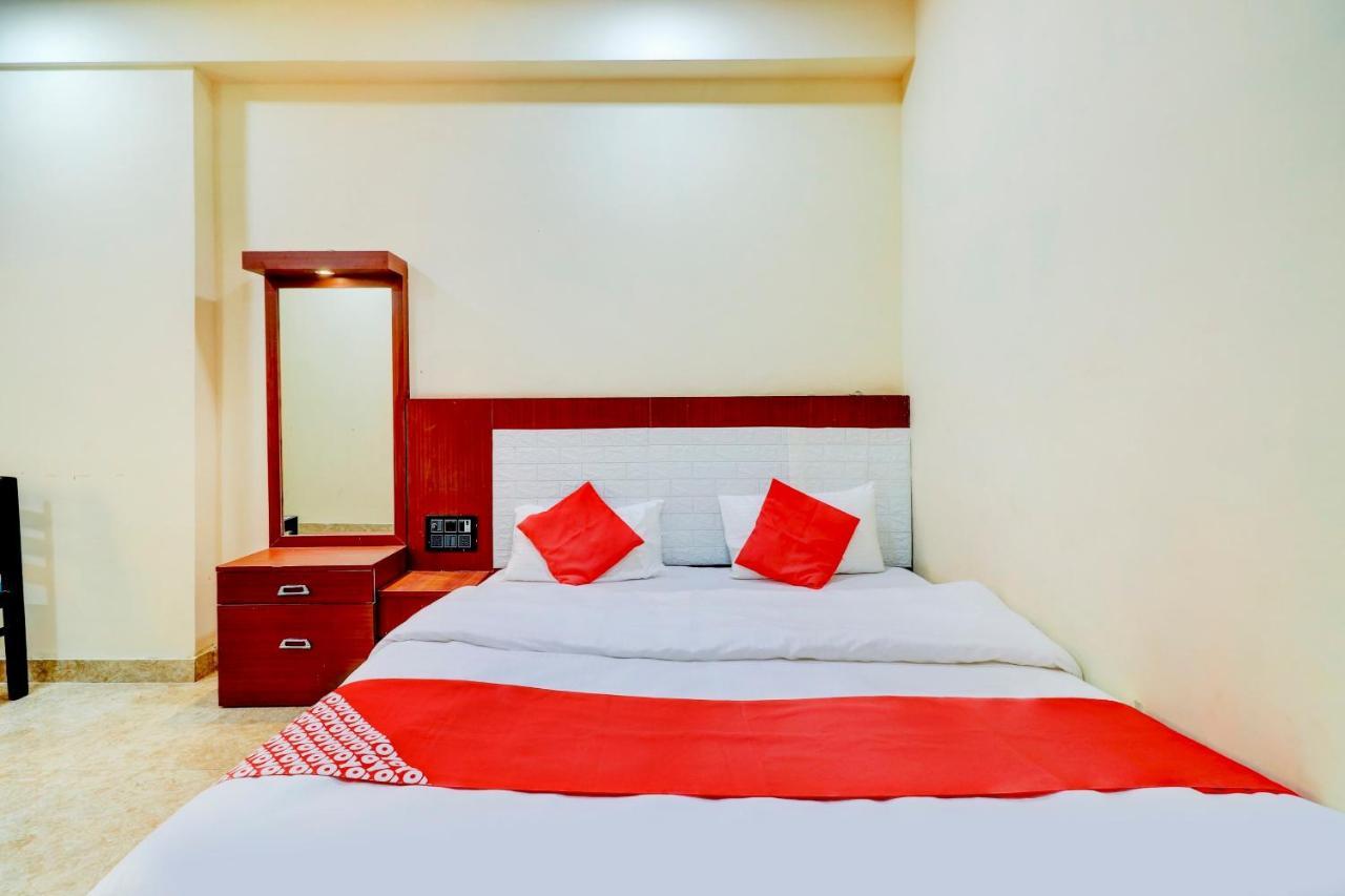 Oyo Flagship 73009 Hotel City Inn Dayal Bagh Exterior photo